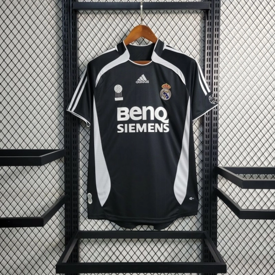 Retro 06-07 Real Madrid Two Guest