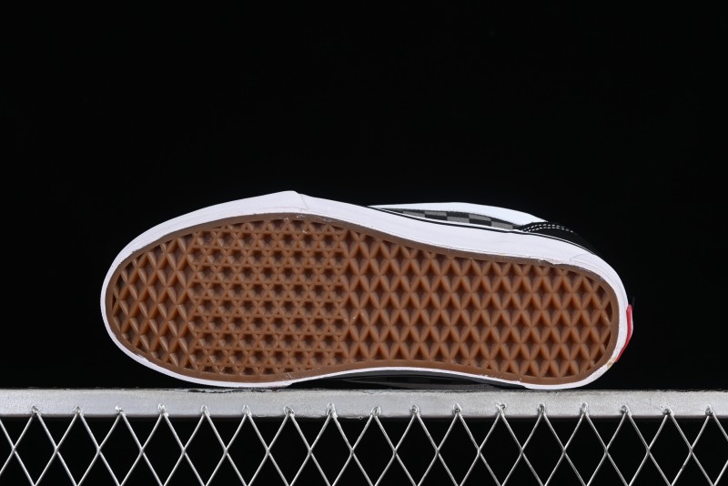 Vans Classics Knu Skool Retro Skate Shoes with Thick Tongue and Oversized Toe - VN0009QCB9P
