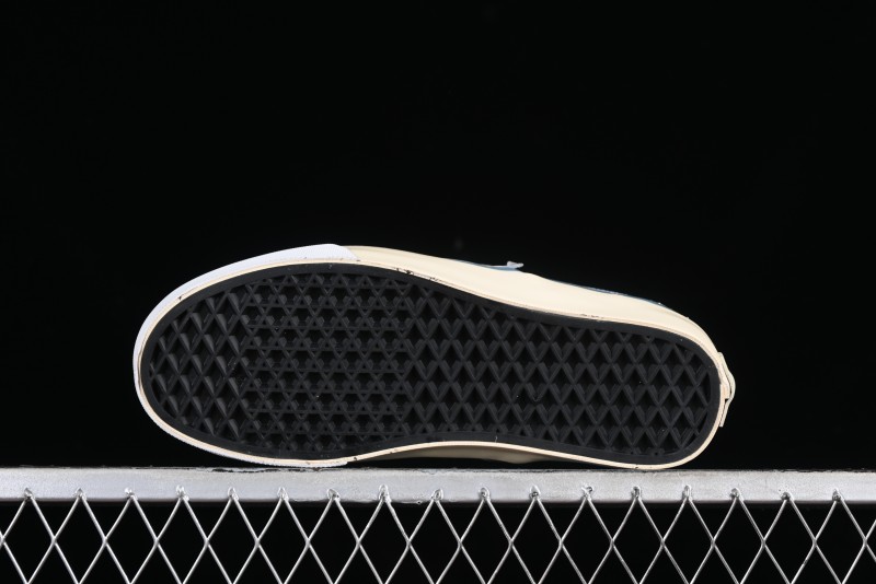 Vans TDC Tokyo Design Collective Old Skool Slip-On Premium Low-Top Casual Sneakers with 90s Retro Running Shoe Inspired Design - VN000MXHBGK