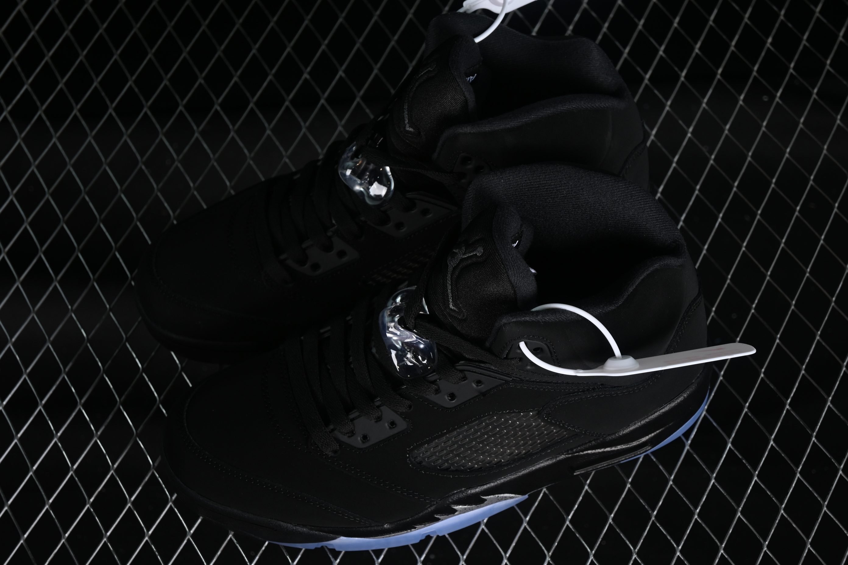 Nike Air Jordan 6 Retro Basketball Shoes with Black Leather and Suede Upper - FZ2239-001