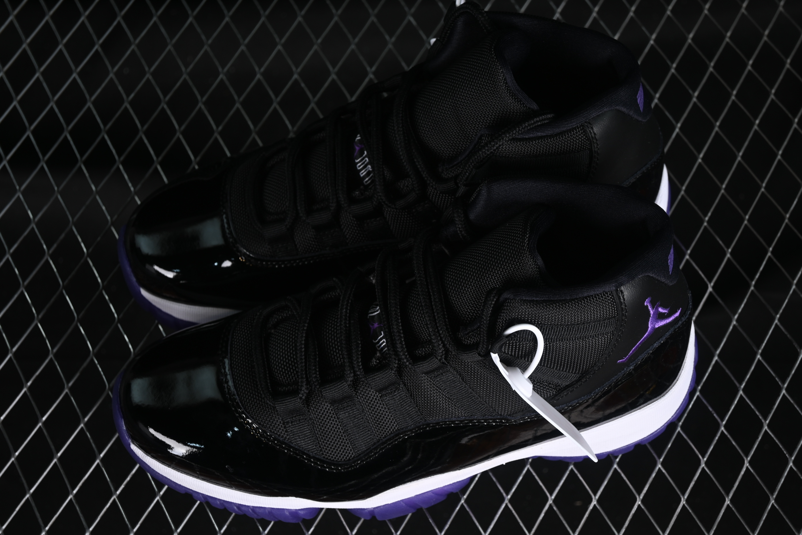 Nike Air Jordan 11 Retro Basketball Shoes with Patent Leather and Carbon Fiber Plate - CT8812-999
