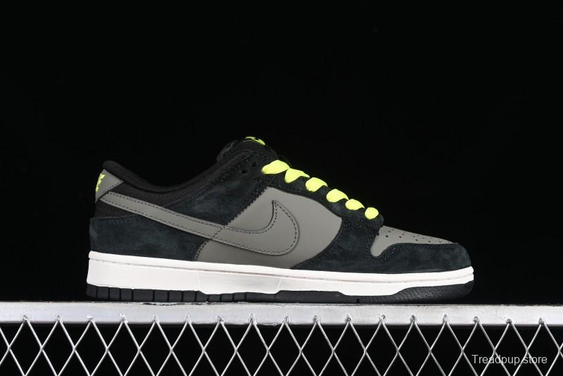 Nike Dunk Low SB Skateboarding Shoes - 302517-236