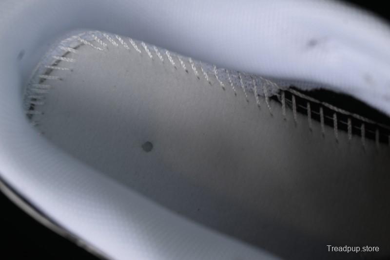 Nike SB Dunk Low Supreme Collaboration - Reverse Black White Swoosh Anniversary Custom Low-Top Casual Sneakers - FC1688-144