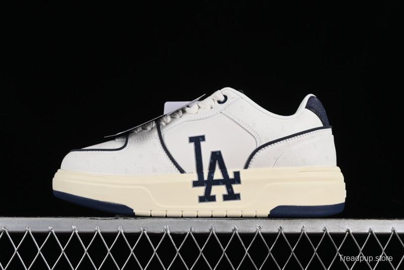 MLB Chunky Liner Basic New York Yankees Thick Sole Casual Sneakers with 6cm Height Increase - 3ASXCBO3N07NYD