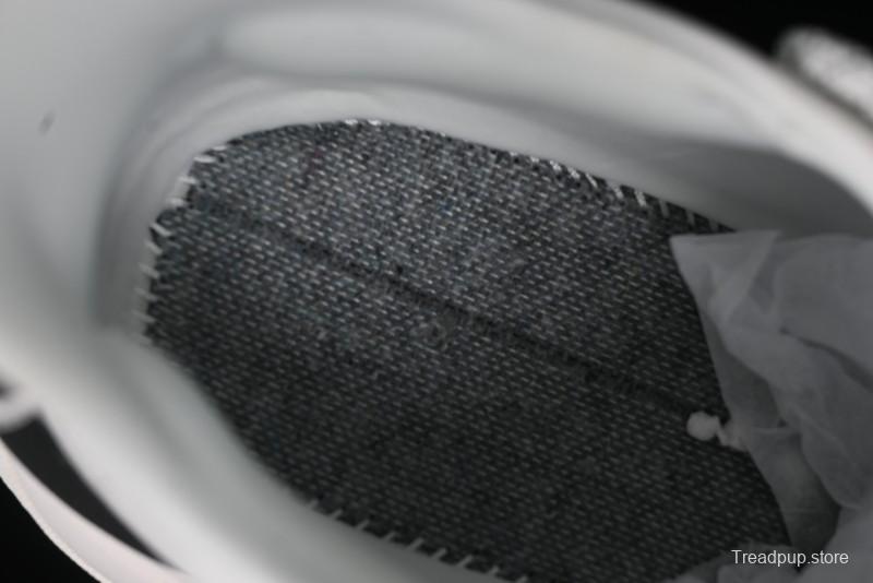 Moncler Trailgrip GTX Mountain Outdoor Shoes with Anti-Tear Material - M00240M3457