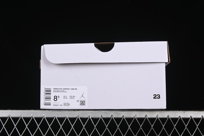 Nike Air Jordan 1 Mid Basketball Shoes Silver White - FN5031-100