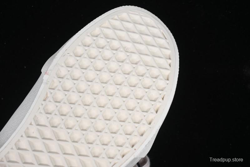 Vans Knu Skool Low-Top Retro Casual Vulcanized Sneakers in Off-White Pink - VN0009QPNK