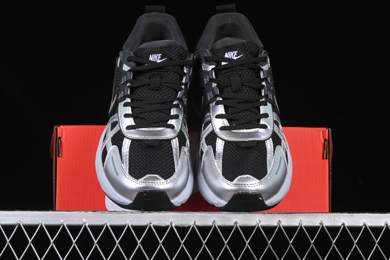 Nike Runtekk Run Retro Low-Top Running Shoes with Cushlon Foam and Anti-Slip Design - FD0736-005