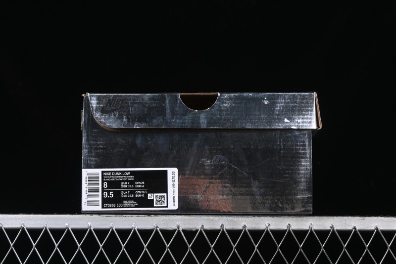 Off-White x Futura x Nike Dunk Low OW Collaboration Sneakers - CT0856-100