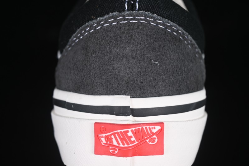 Vans Premium Old Skool 36 Retro Skate Shoes with Cushioned Insole - VN000D56239
