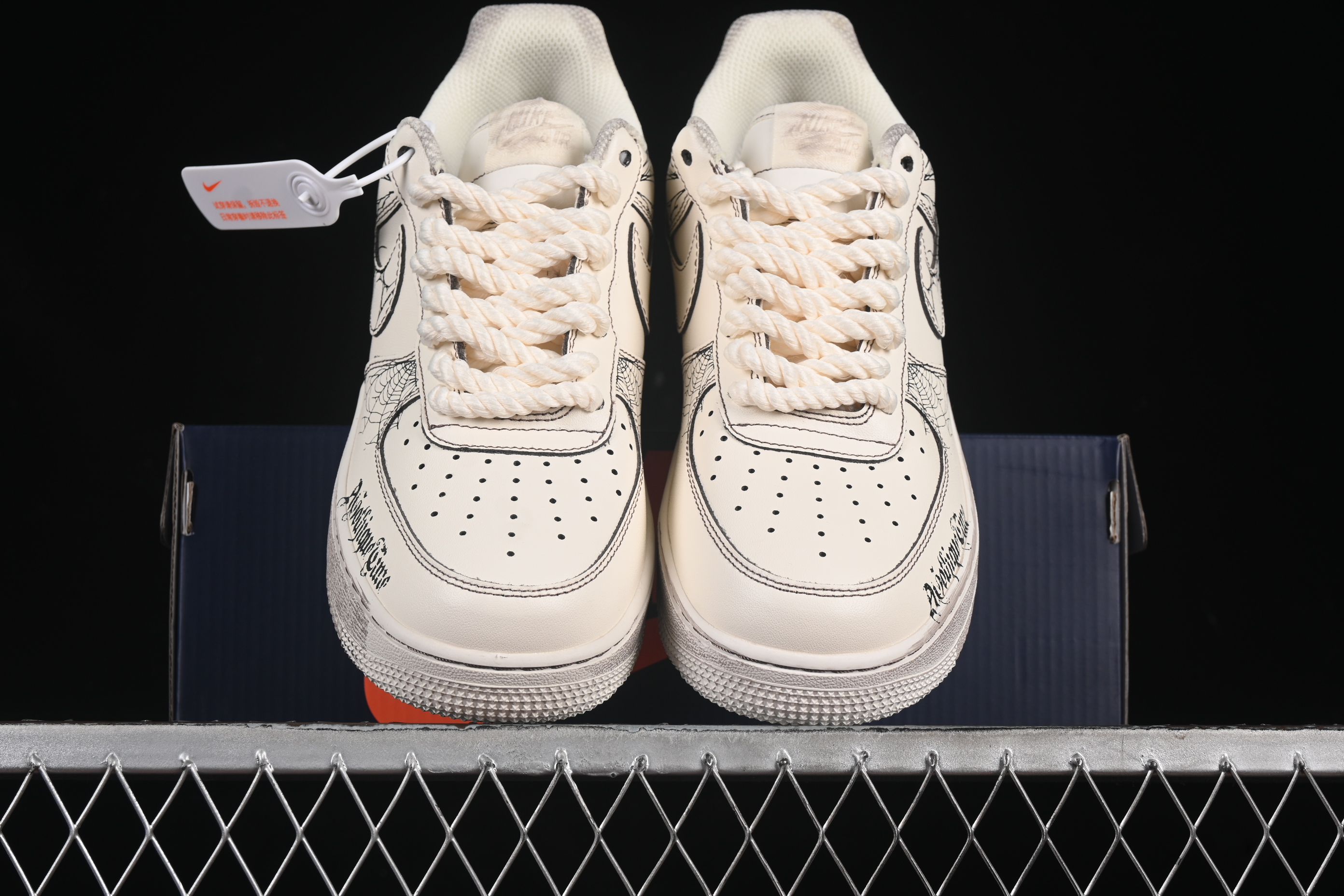 Nike Air Force 1'07 Low Casual Sneakers with Vintage Spider Web Design - 315221-333