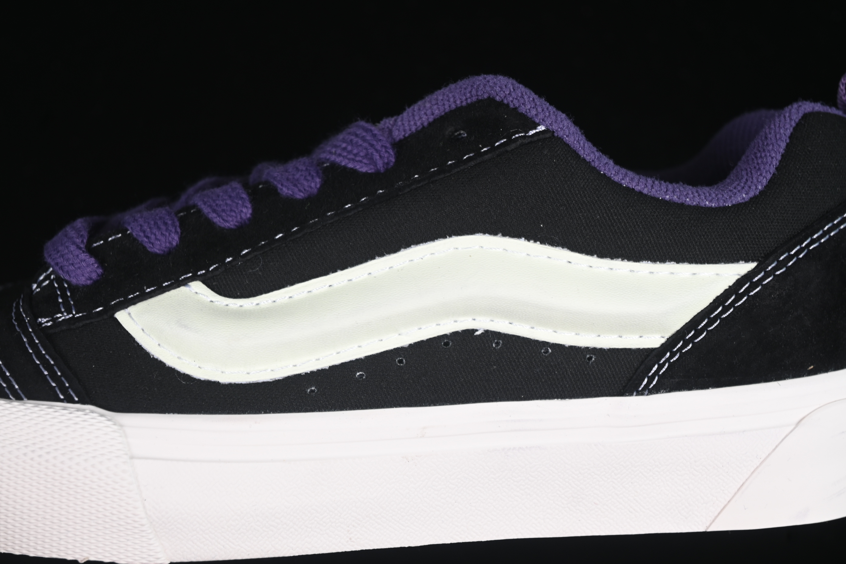 Vans Knu Skool Low Top Retro Chunky Sneakers - VN000D6CB5P
