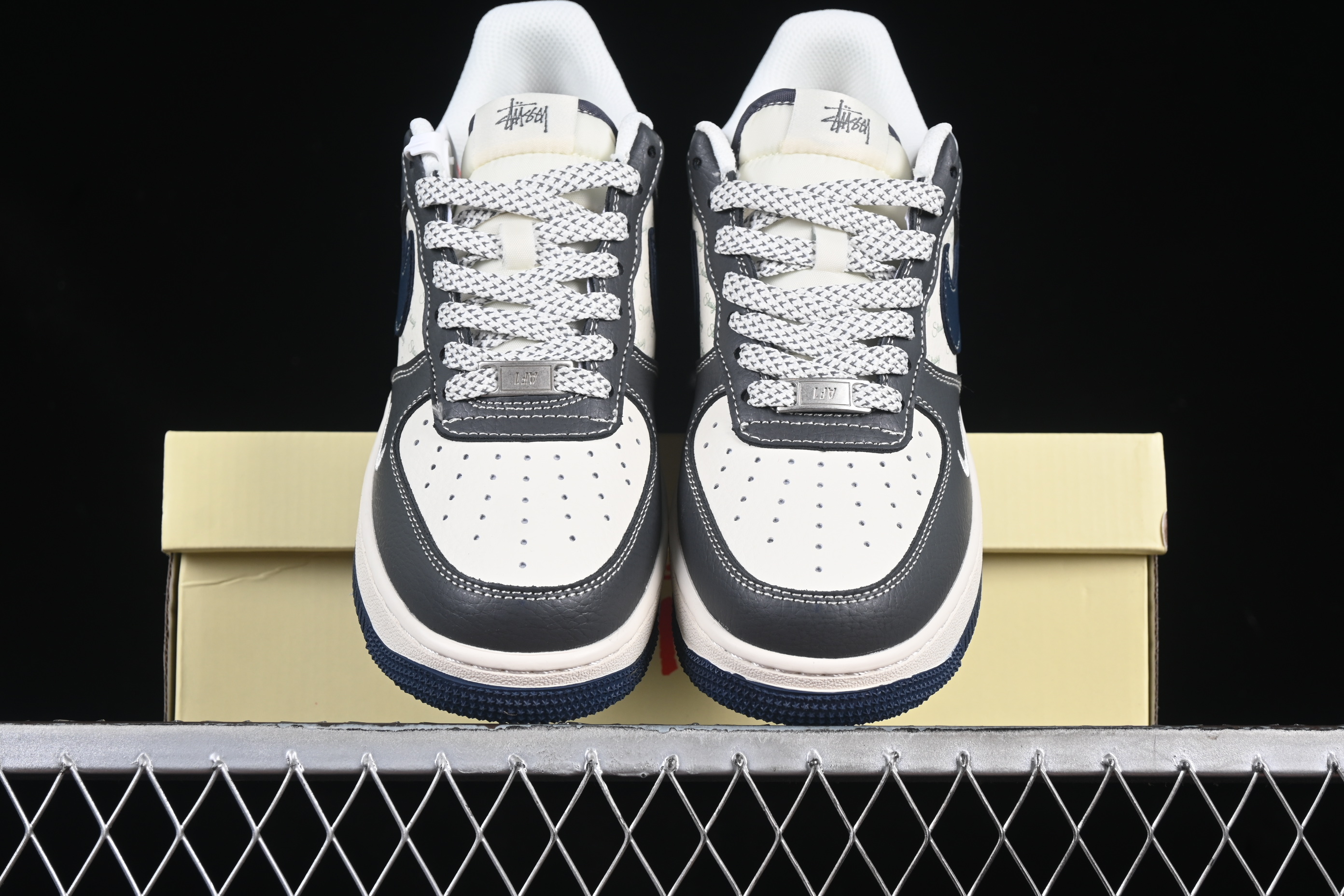 Nike Air Force 1 '07 Low Stussy Collaboration Navy Grey Casual Sneakers - XS1958-519