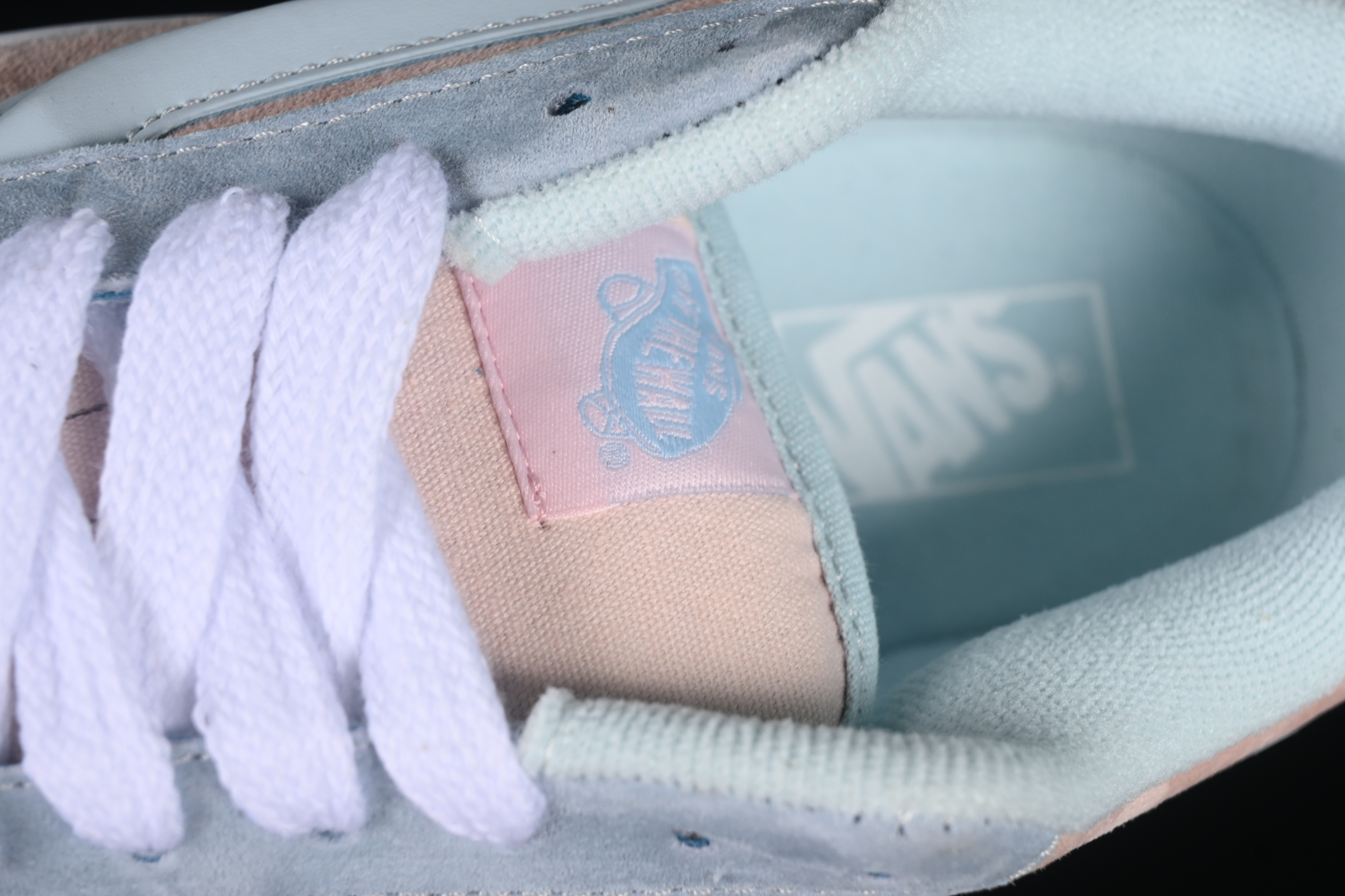 Vans Knu Skool Low-Top Retro Chunky Sneakers - VN0009QCJV6