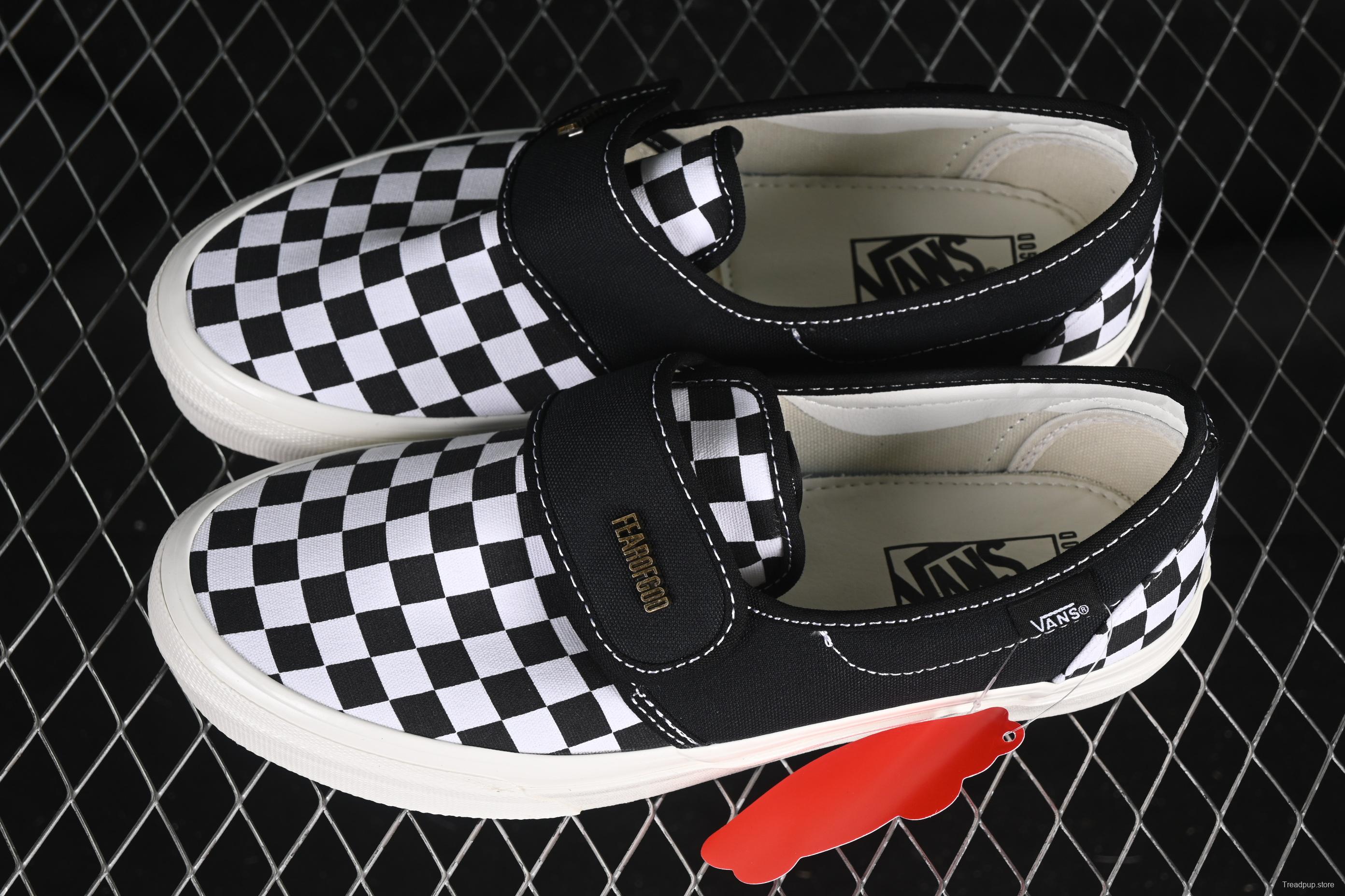 Vans Slip-On Classic Checkerboard Slip-On Casual Skate Shoes - VN0A3J9FPZR