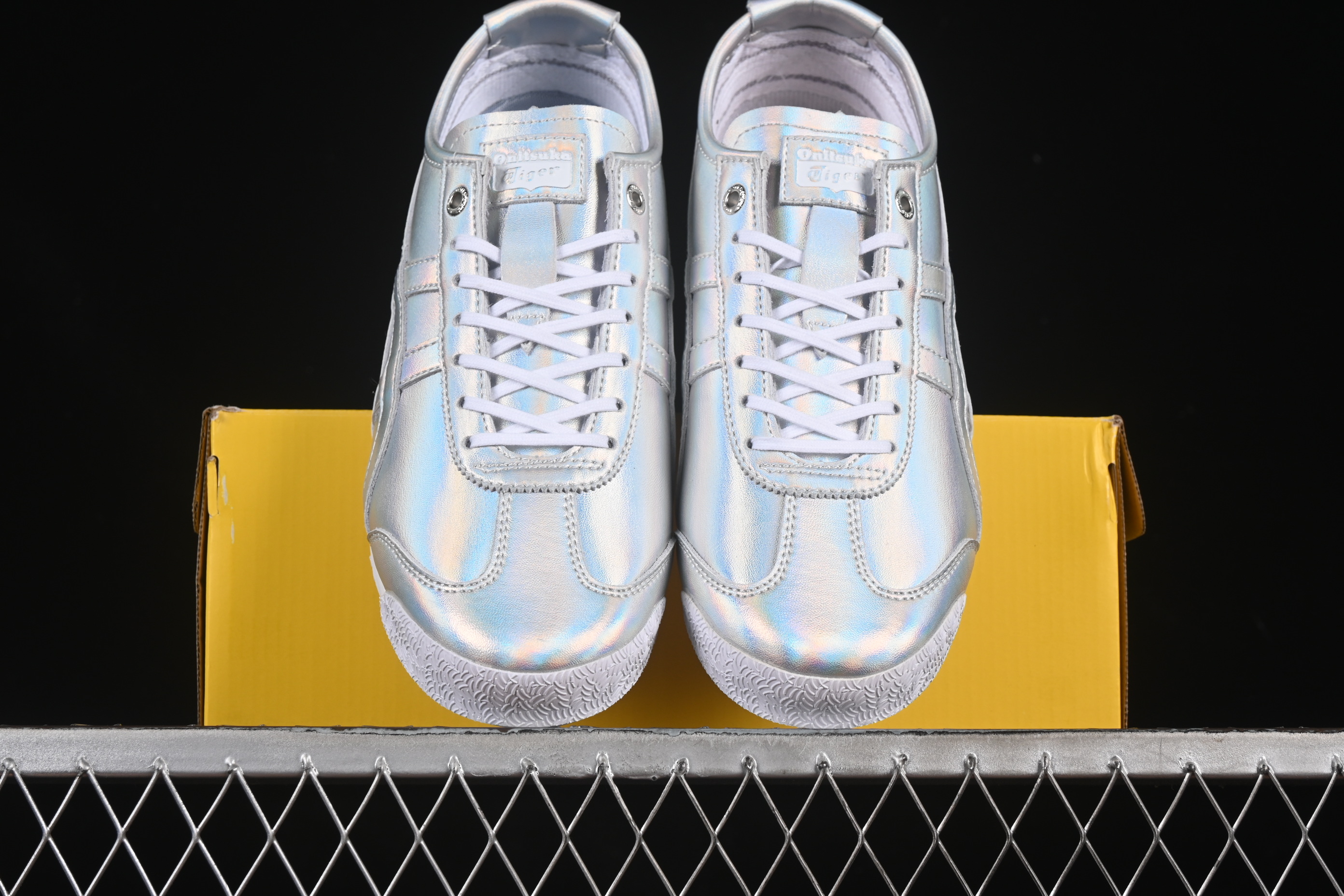 Onitsuka Tiger Mexico 66 SD Low-Top Casual Running Shoes - 1183C196-020