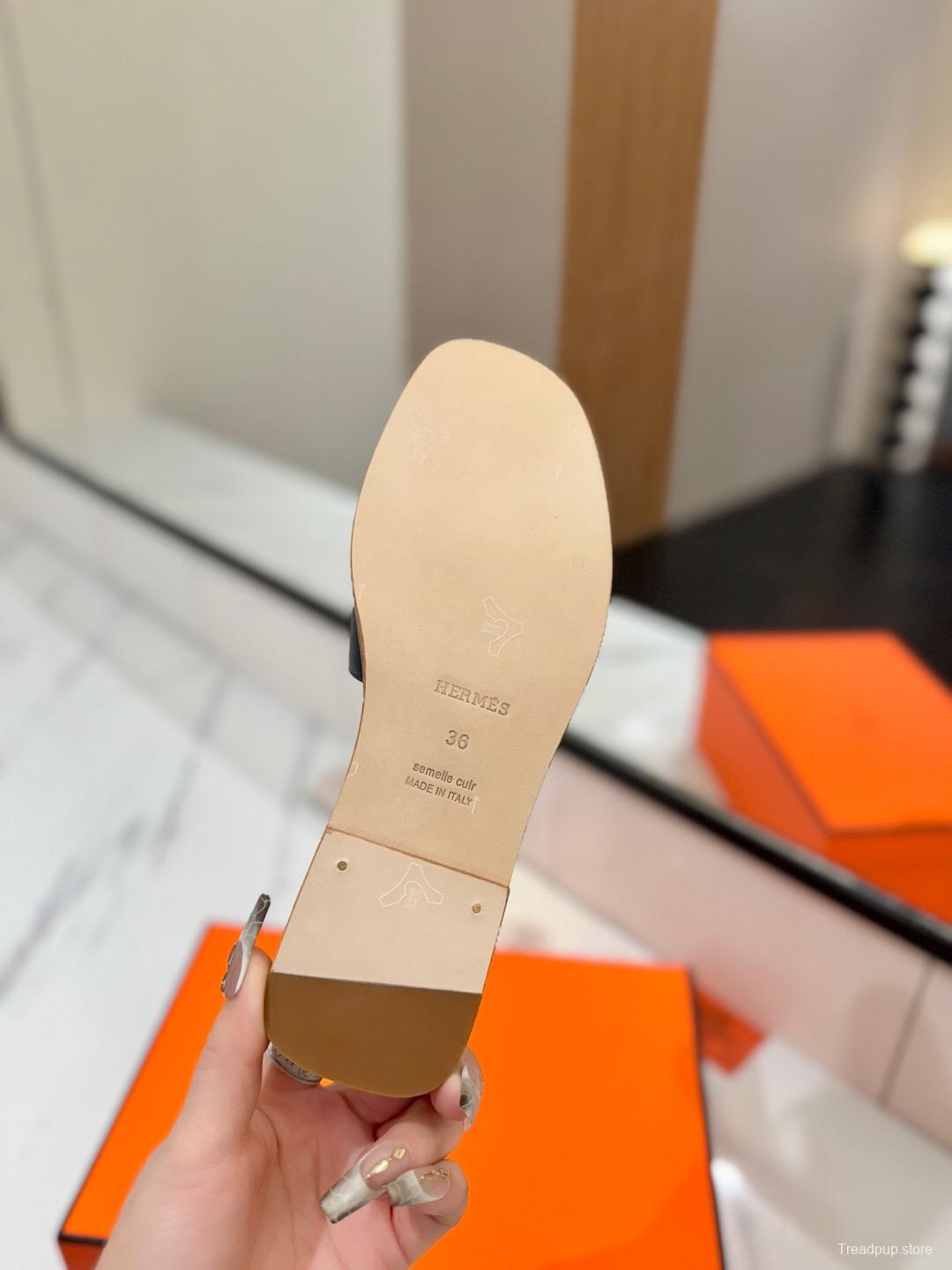 2025 Women Hermès Black Leather Slippers