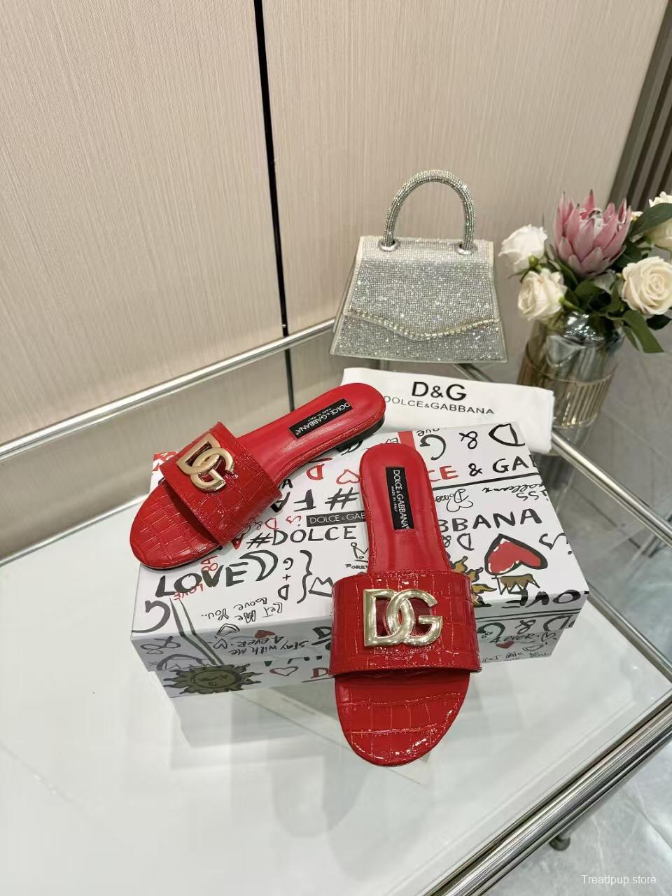 2025 Women Dolce & Gabbana Red Leather Slippers LY00190