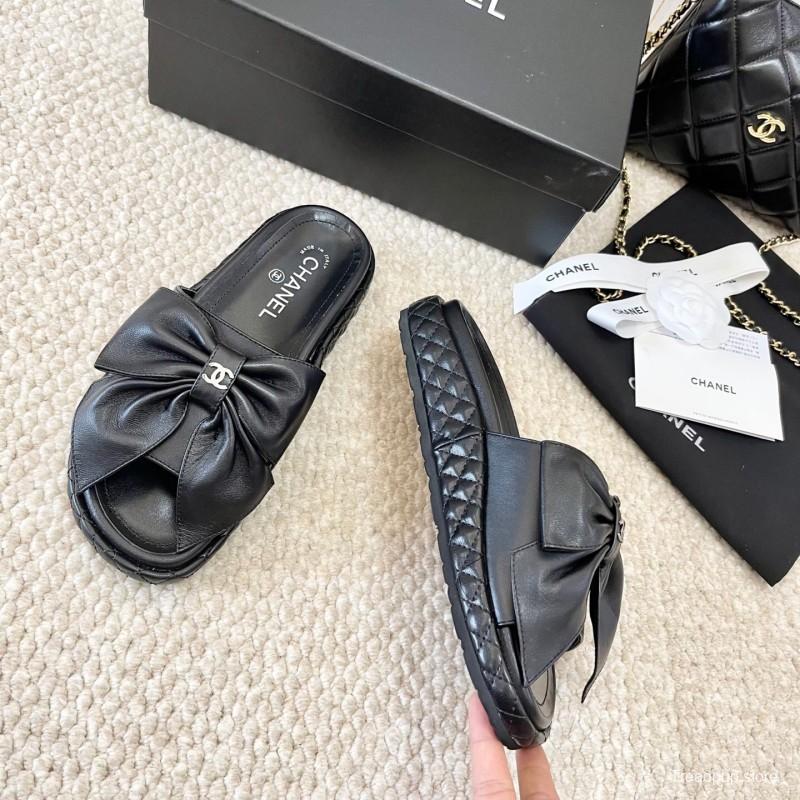 2025 Slippers Chanel Black Leather Slippers