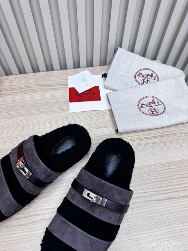 2024 Slippers Hermès Black Grey Shearling Slippers MJ00300