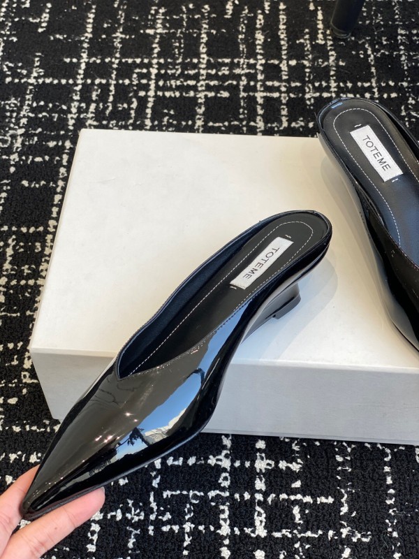 2025 Women Toteme Black Patent Leather Mule