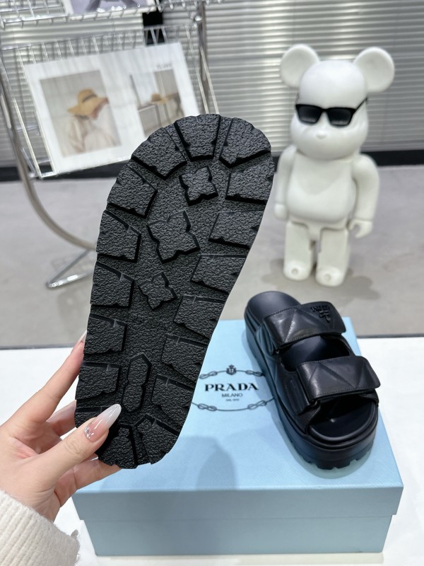 2025 Women Prada Black Leather Slippers KFY00290