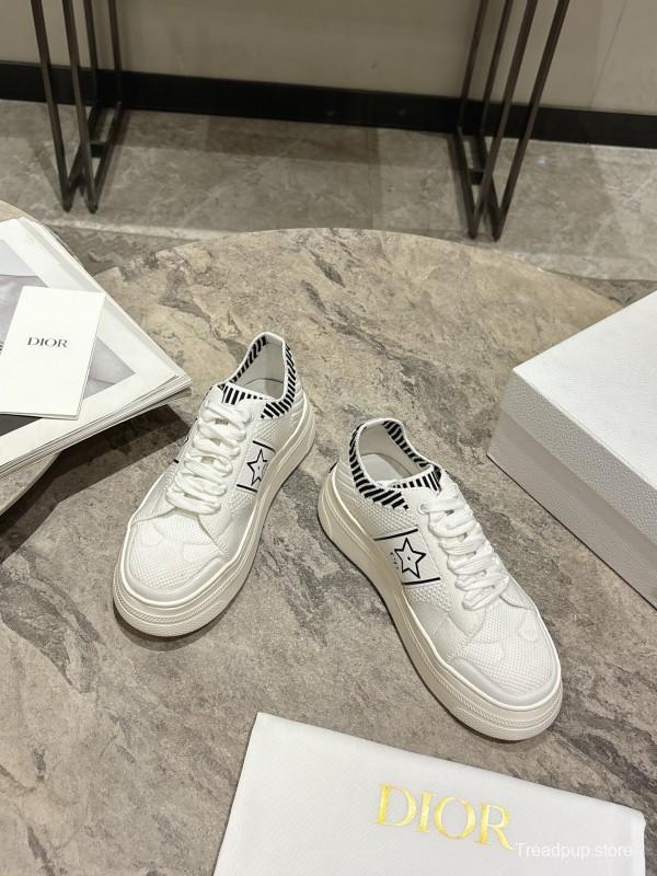 2025 Women Dior White Leather Sneakers Star Detailing KFY00330