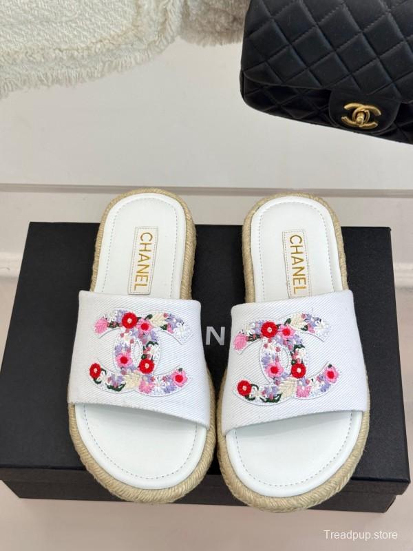 2025 Women Chanel White Embroidered Cotton Slippers KFY00230