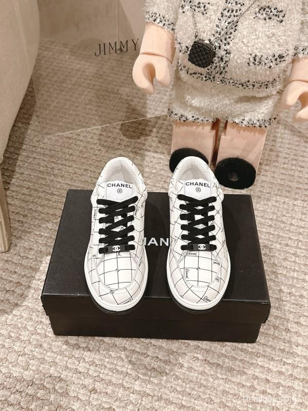 2025 Women Chanel White Black Leather Sneakers