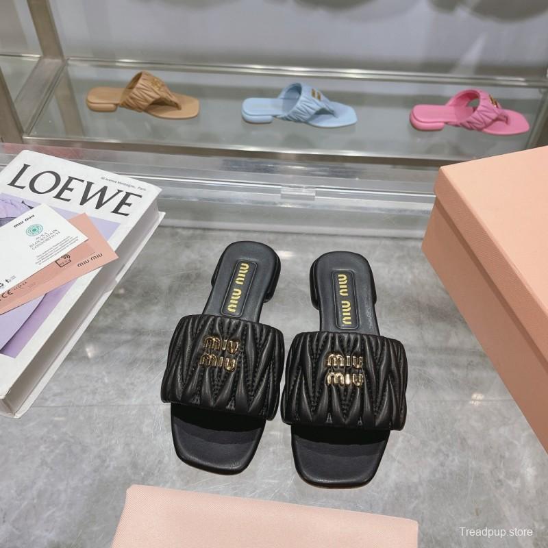 2025 Miumiu Black Leather Slippers KFY00240