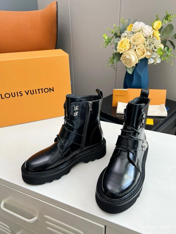 2024 Women Louis Vuitton Black Calfskin Leather Boots MJ00310