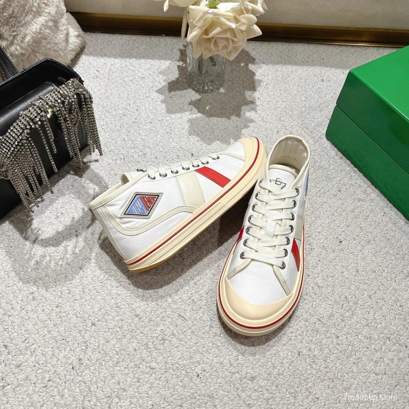 2025 Unisex Bottega Veneta White Red Canvas Leather Sneakers LY00