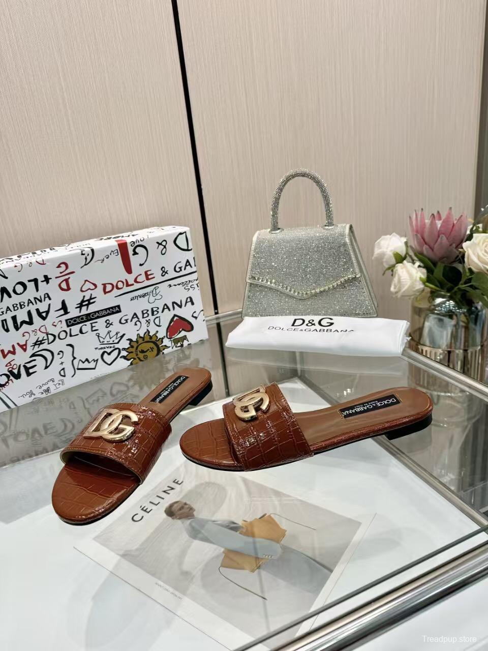 2025 Women Dolce & Gabbana Brown Leather Slippers LY00190