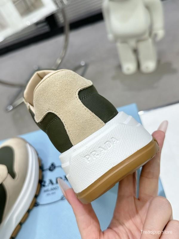 2025 Women Prada Beige Green Nubuck Leather Sneakers KFY00310