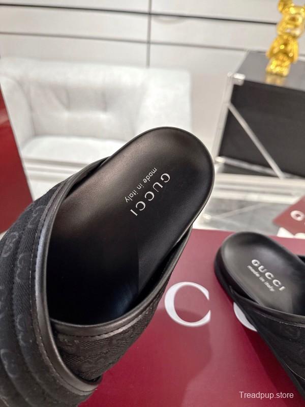 2025 Unisex Gucci Black Fabric Leather Slippers GG Embossed AS00240