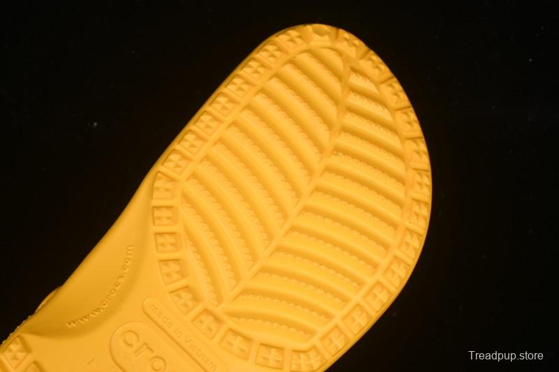 Crocs Classic Two-Way Beach Clog Sandals - B.D4