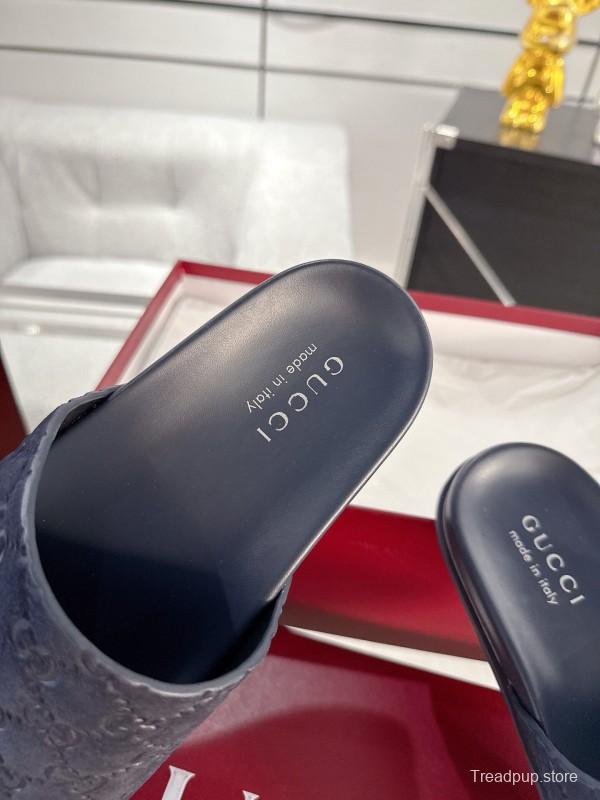 2025 Unisex Gucci Black Velvet Slippers GG Embossed AS00240