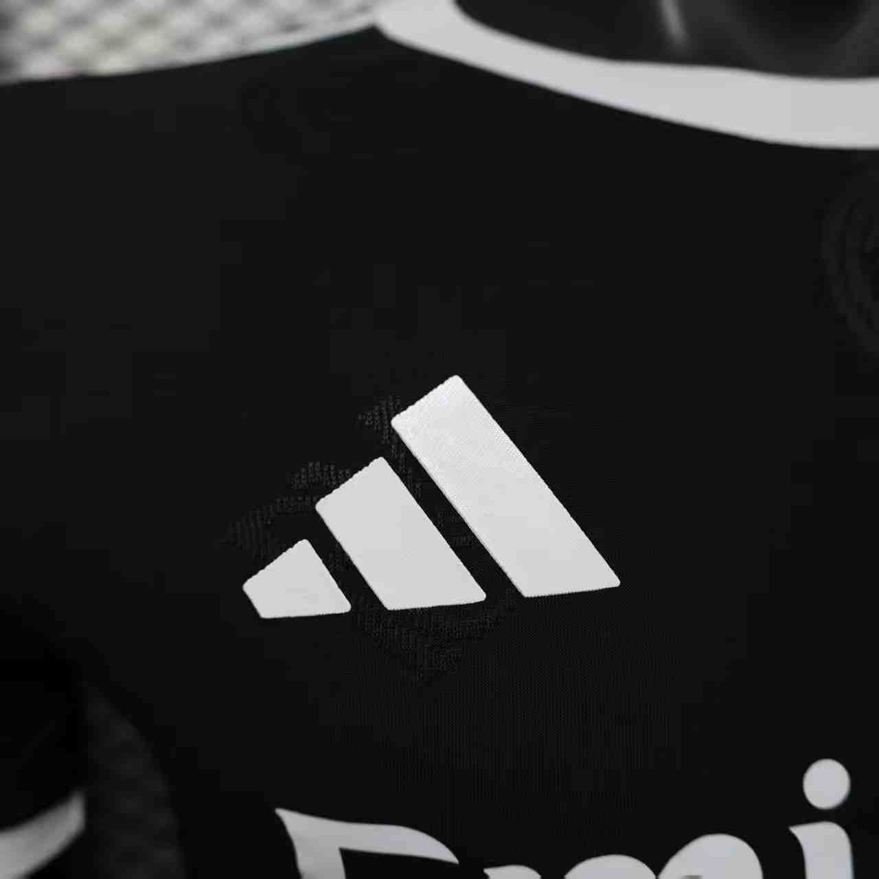 Player Version 25/26 Real Madrid Black Special Jersey