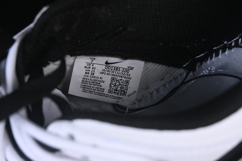 Nike SB Dunk Low Strap Custom Low-Top Casual Skate Shoes - DD1391-100