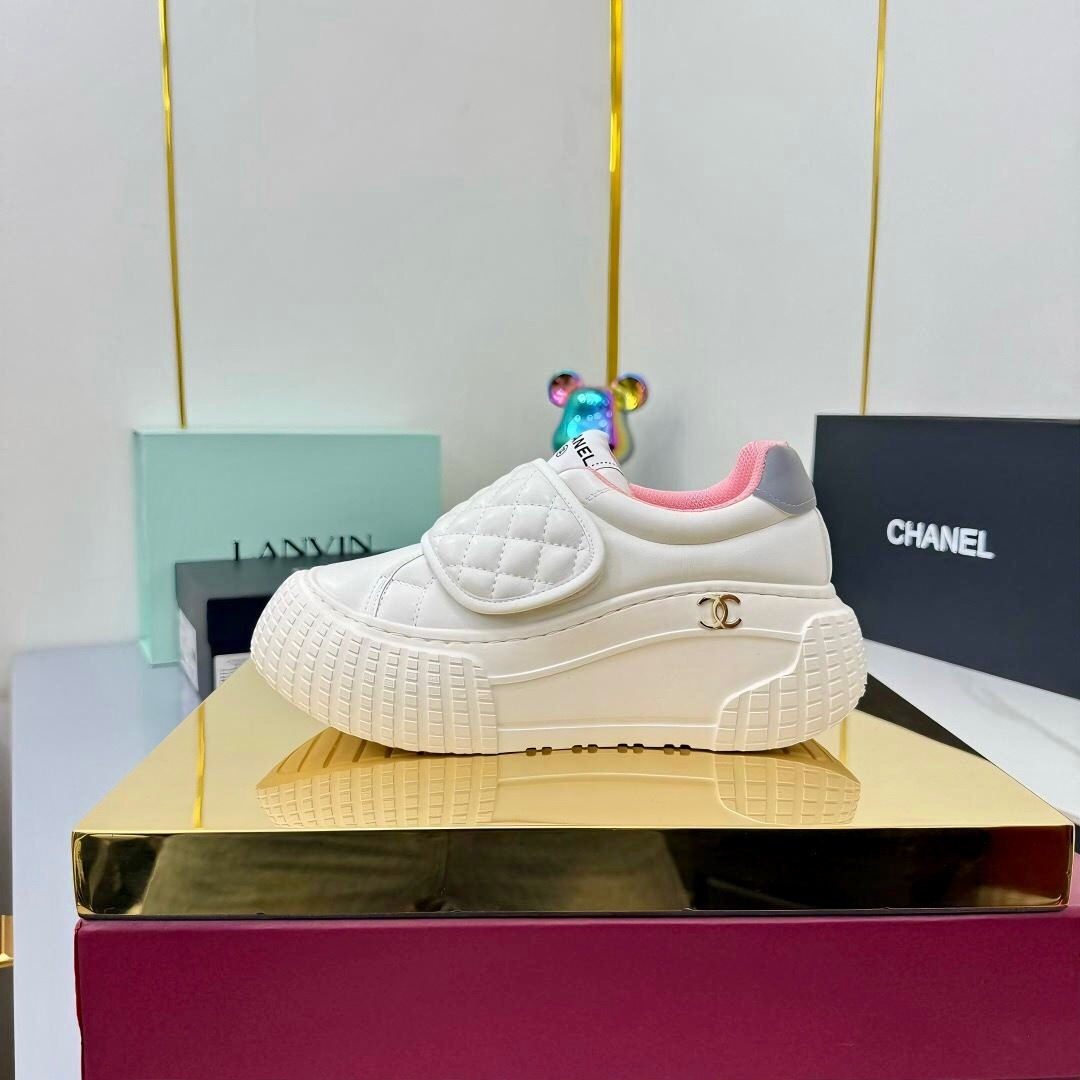 Chanel 2025/SS Panda Loafers Bread Shoes - LY00330