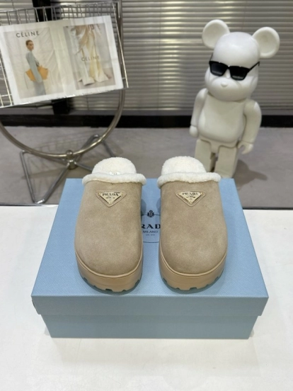 Prada Spring/Summer 2025 Popular Early Spring Fur Slippers - KFY00280