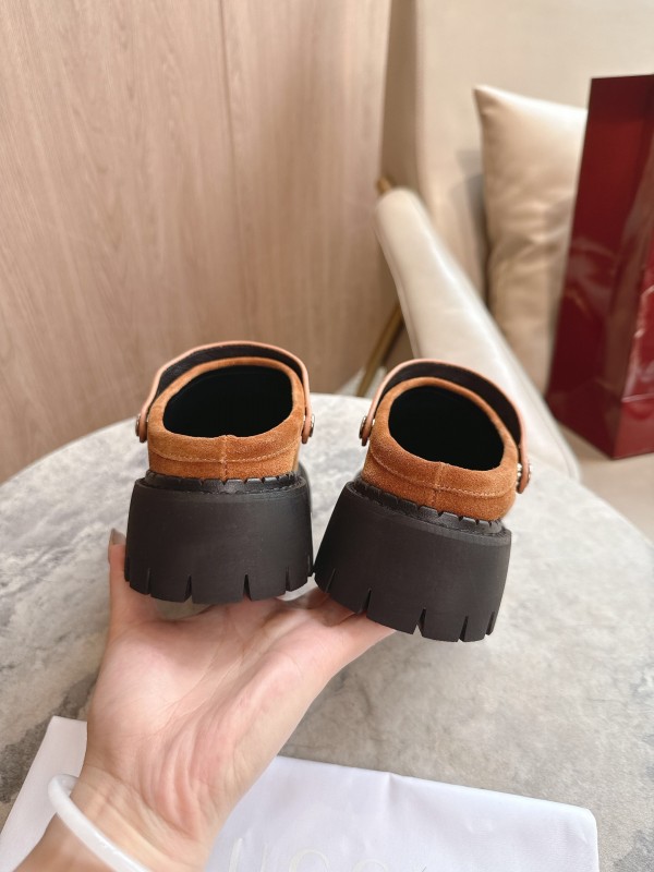 Gucci Women's Mule Shoes with Horsebit Detail - LY00300