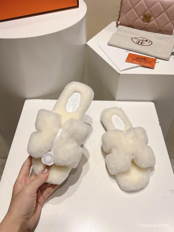 Hermès 2025 SS Love Fur Slippers Flat Sole Autumn Winter Collection - LY00240